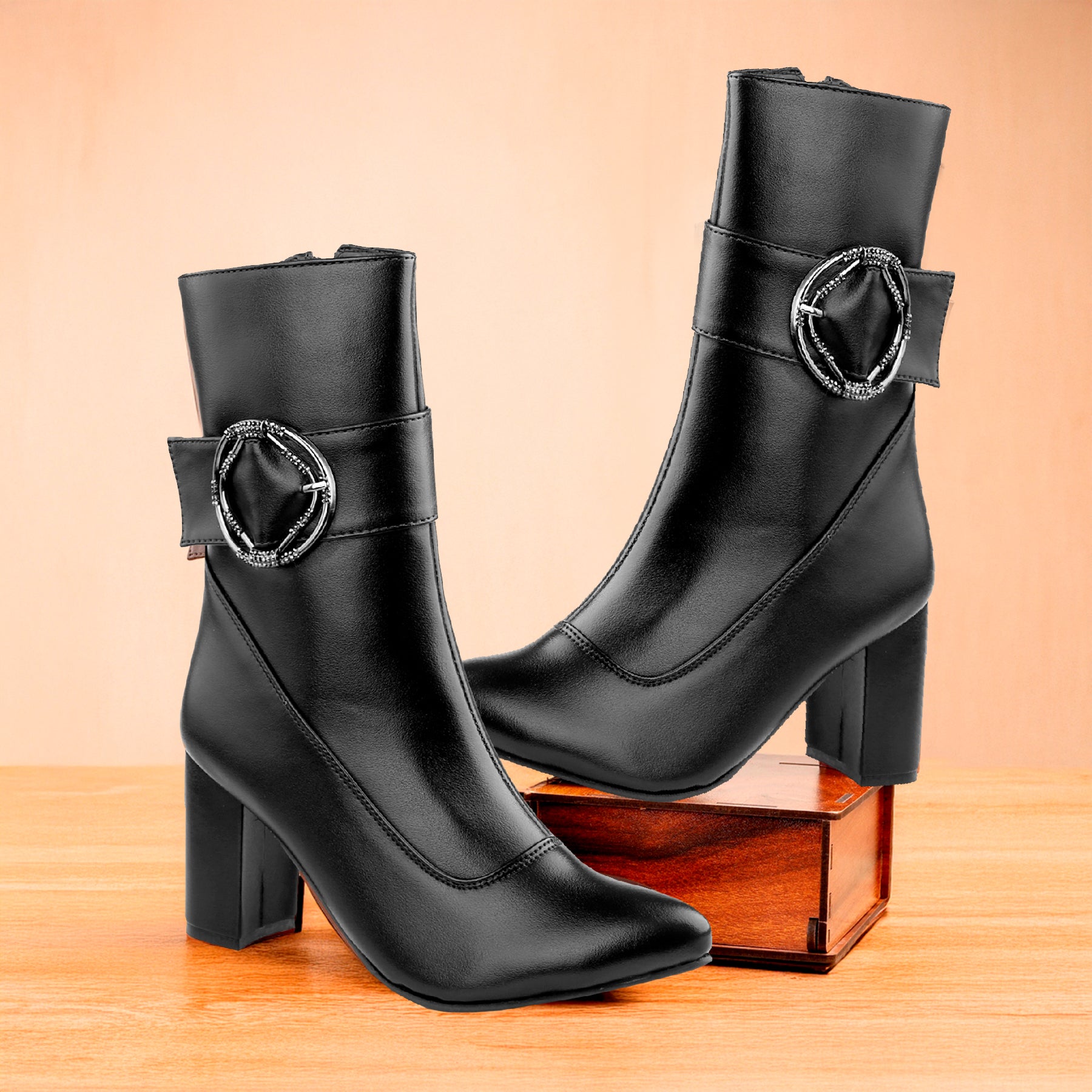 Women's Classy ankle buckle Boots
